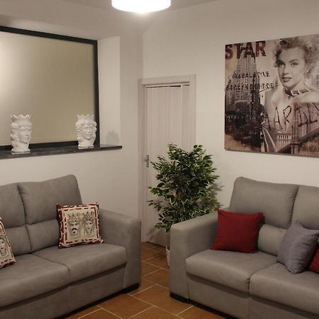 Zisa Home Ai Cantieri Culturali-Facile Posteggio In Strada No Ticket باليرمو المظهر الخارجي الصورة